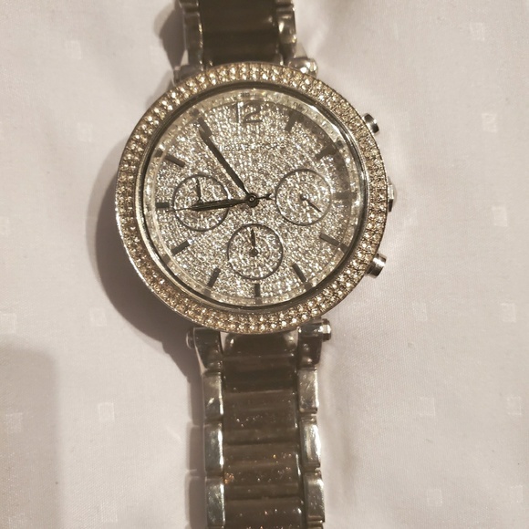 Michael Kors Watch - Picture 4 of 4
